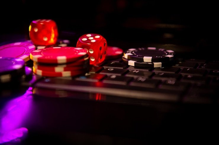Ilustrasi keamanan data dan privasi pengguna bermain live casino online di tablet